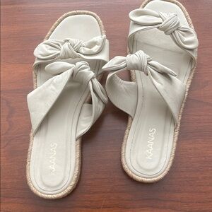 Kaanas cream color Women's Knotted Slide Sandals